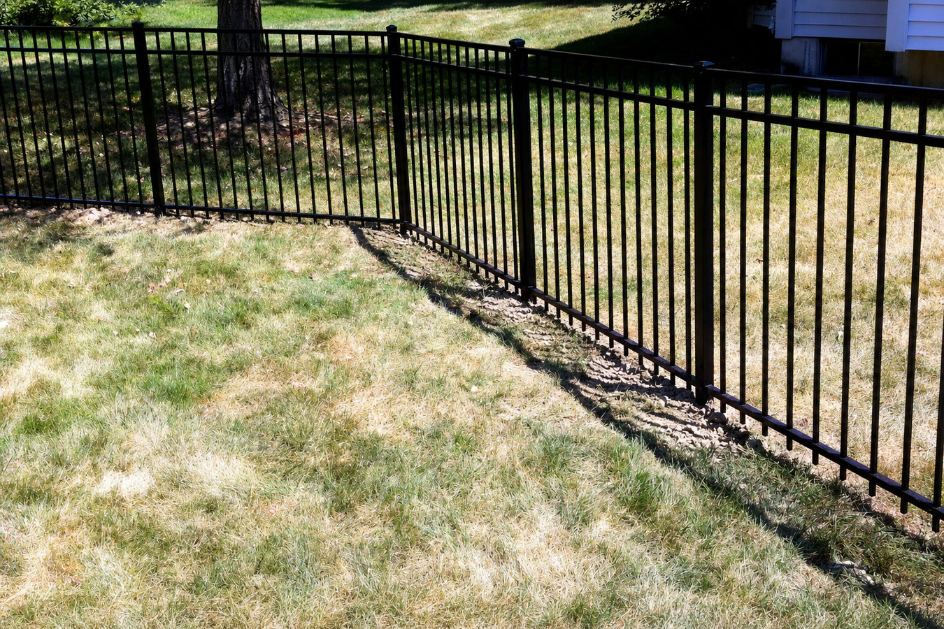 Aluminum fence installation